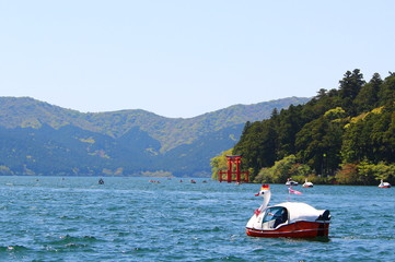 Fototapeta na wymiar 箱根の芦ノ湖