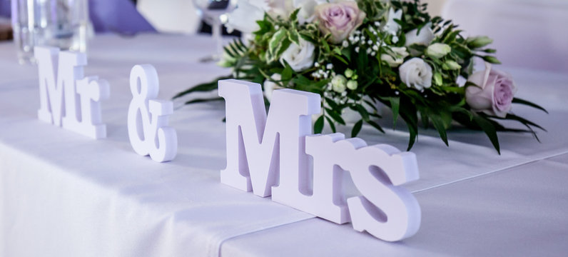Mr und Mrs Hochzeit Tisch Deko
