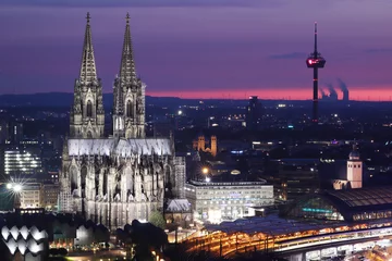 Kölner Dom bei Nacht © Tobias