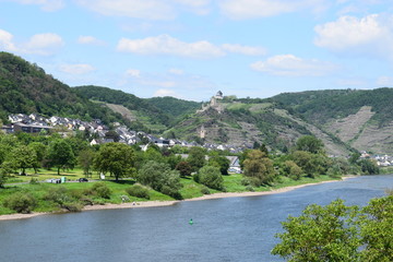 Moseltal bei Kobern-Gondorf