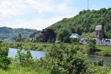 Moseltal bei Kobern-Gondorf