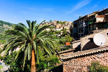 Fototapeta na wymiar Beautiful village in Mallorca Deia