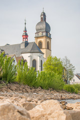 Catholic parish church St Peter (Katholische Kirchengemeinde Pfarrkirche St. Peter) Wallersheim...