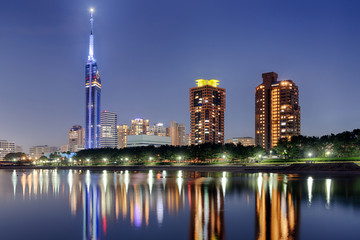 Obraz premium Amazing view at Fukuoka Tower at night.