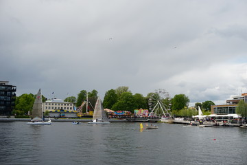Obraz premium sailboat on lake