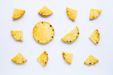 Naklejka premium Pineapple slices on white.