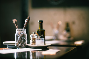 レストラン　テーブル