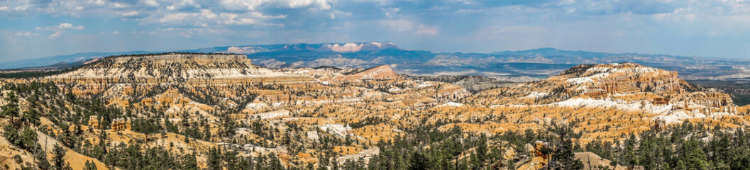 Bryce Canyon panorama, cloudy day