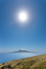 日本・北海道礼文島から見る5月の利尻山