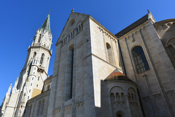 Fototapeta na wymiar Stiftskirche Klosterneuburg