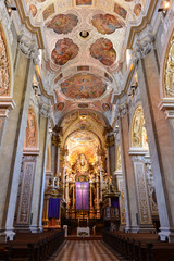 Fototapeta na wymiar Innenansicht Stiftskirche Klosterneuburg