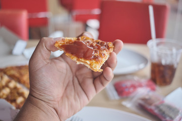 Obraz na płótnie Canvas fresh and hot Pizza slice for lunch.