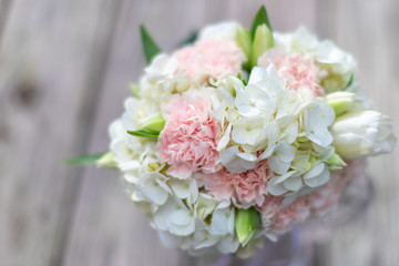 bouquet of white flowers