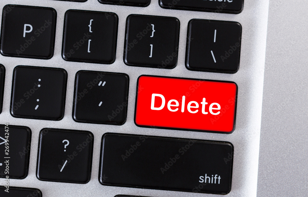 Leinwandbilder Computer keyboard with word Delete on button