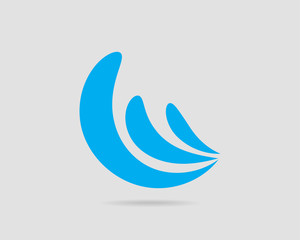 Naklejka premium Waves vector design. Water wave icon. Wavy lines isolated.