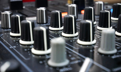 Music production, controller adjustment on the DJ music console