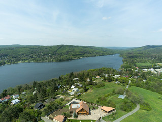 Staudamm See Talsperre in Brünn von oben, Tschechische Republik