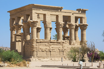 Obraz premium Kiosk of Philae at the Isis temple in Lake Nasser