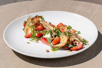 salad with tomatoes and cheese