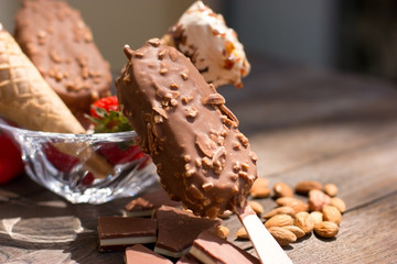 Ice cream with hazelnut, almond, caramel, with vanilla cream