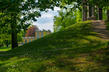 Fototapeta na wymiar old house in the stockholms park