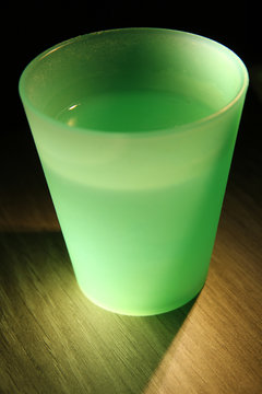 Gr&uuml;ner Trinkbecher