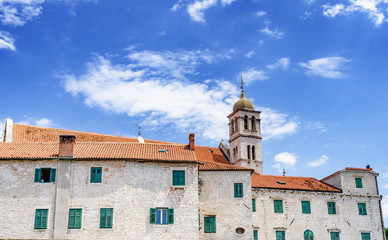 Naklejka premium Houses of Sibenik. Popular tourist destination in Croatia
