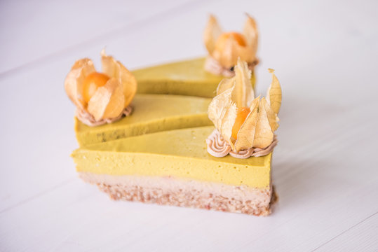 Physaleae mango raspberry raw vegan cheesecake 