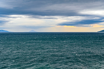 Obraz premium a dark adriatic sea and a cloudy sky