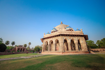 Fototapeta premium Tomb of Isa Khan in Humayun's Tomb, Delhi, India