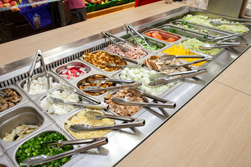Salad bar. Display space of the options for the choice of clients. 
