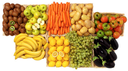 Frutta e verdura nei cesti, vista dall'alto