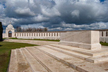 Obraz premium Tyne Cot Cemetery is located near Ypres in Belgium and is the largest British military cemetery in the world