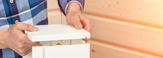 The buyer collects ready-to-assemble folding table. Ready-to-assemble furniture