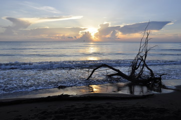 atardecer en la playa