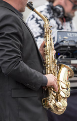 Fototapeta premium musica in piazza delle tre torri a milano