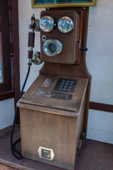 old telephone 