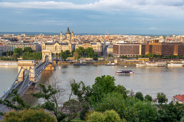Fototapeta na wymiar Danube River and Budapest Cityscape