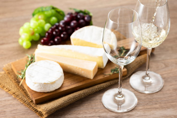 ワインとチーズの盛合せ