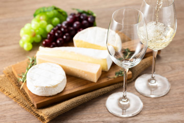 ワインとチーズの盛合せ