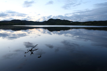 Obraz na płótnie Canvas mirror lake