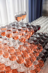 Wine glass pyramid