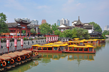 Fototapeta premium Nanjing Confucius Temple (Fuzi Miao) on the bank of Qinhuai River, Nanjing, Jiangsu Province, China. The Temple go back to AD 1034.