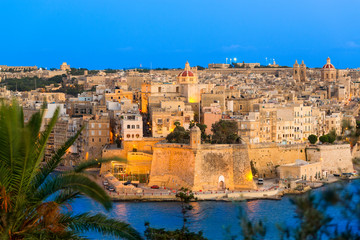 Fototapeta na wymiar Malta, skyline of Valetta by night