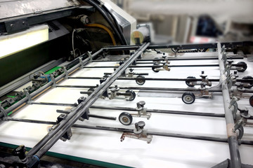 オフセット枚葉印刷機給紙部のアップ