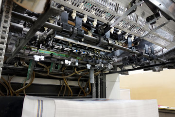 オフセット枚葉印刷機のデリバリー部のアップ