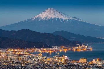 Photo sur Plexiglas Mont Fuji Mt.Fuji in winter and evening lights of Shimizu city and Shimizu port