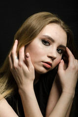 Obraz premium beautiful girl in a t-shirt in the Studio