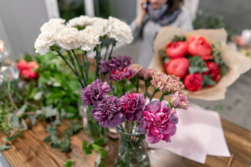 education in the school of floristry. Master class on making bouquets. Summer bouquet. Learning flower arranging, making beautiful bouquets with your own hands. Flowers delivery