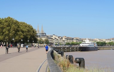 Quais de Bordeaux - quays